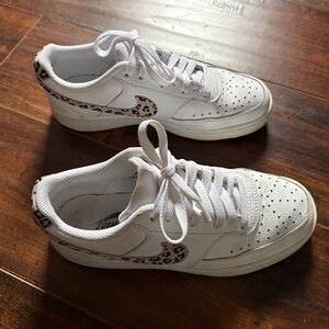 Nike COURT VISION LOW SNEAKER with Leopard Accent